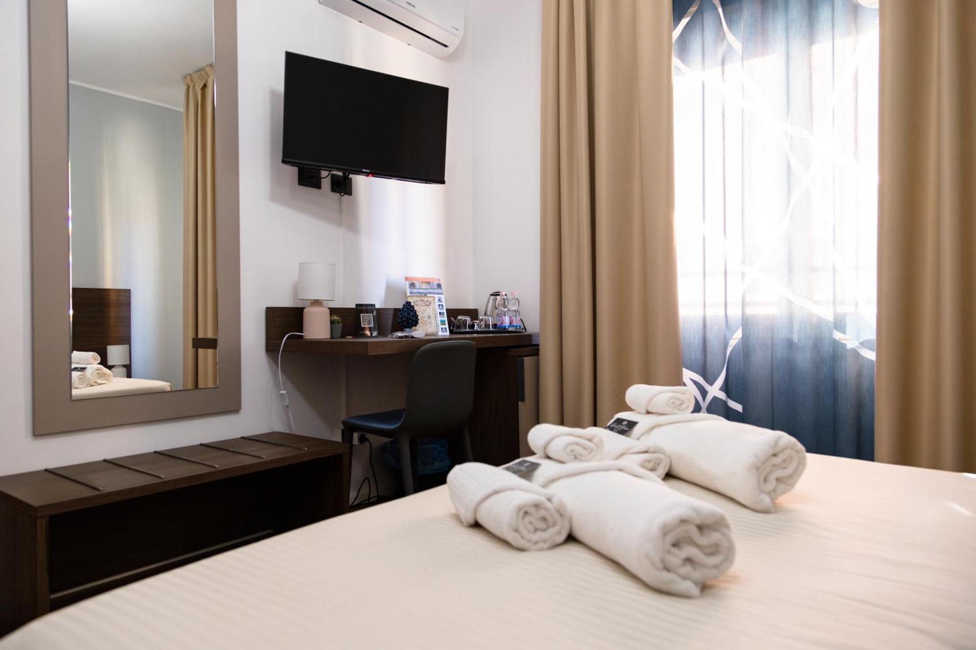 Guest House Al Viale Caltagirone Bagian luar foto